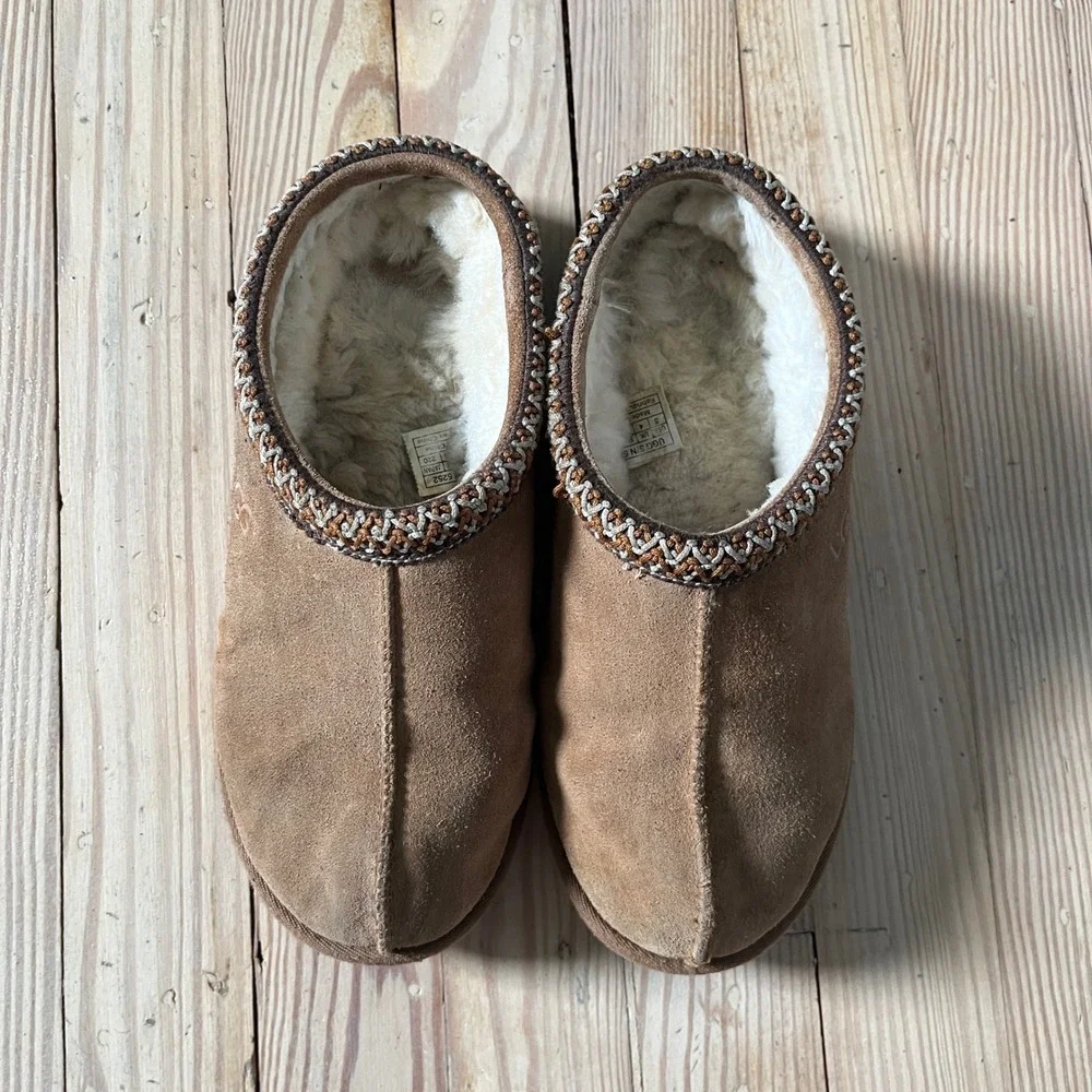 UGG Tasman Slipper Youth 5 Chestnut Brown Suede Sheepskin winter slipon Braid